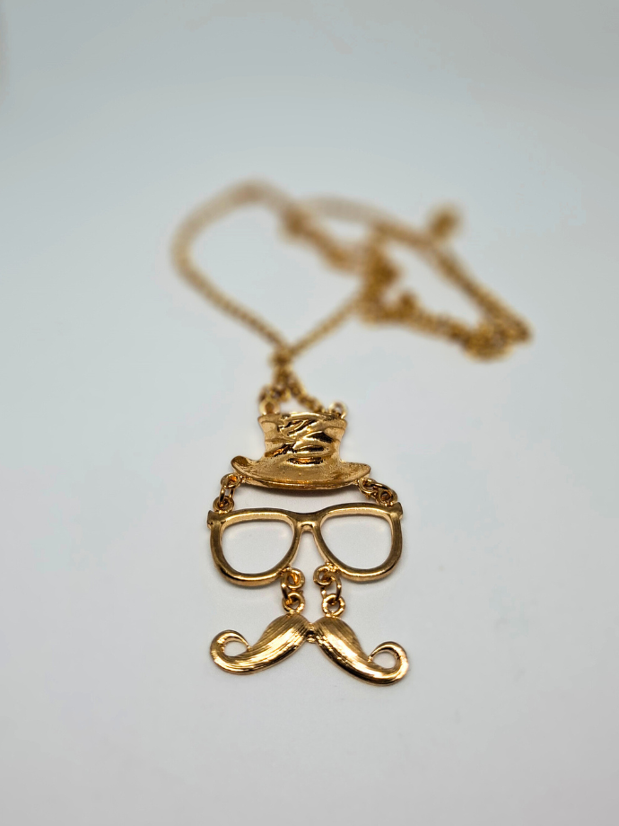 Kaklo papuošalas „Skrybėlė, akiniai ir ūsai“