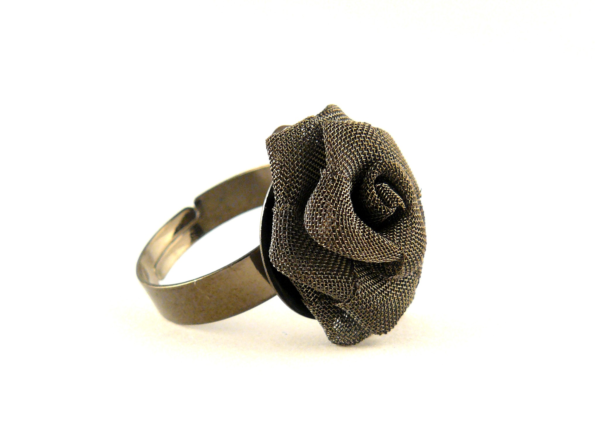 Žiedas „Juodoji rožė”