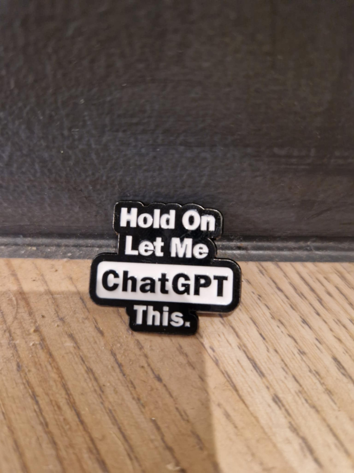 Prisegmas ženkliukas „ChatGPT pagalba“