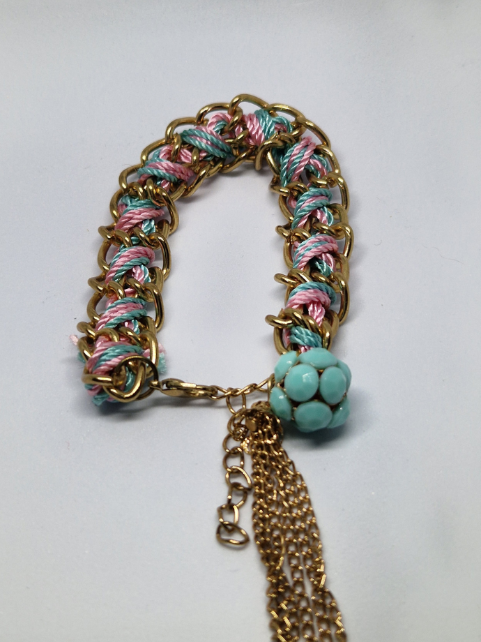 Rausvai melsva apyrankė